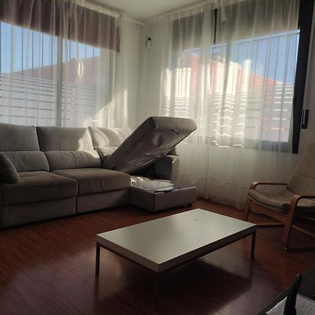 Ap4Us B1 - Apartment For Us - Sightseeing & Beach Near To Barcelona Badalona Bagian luar foto