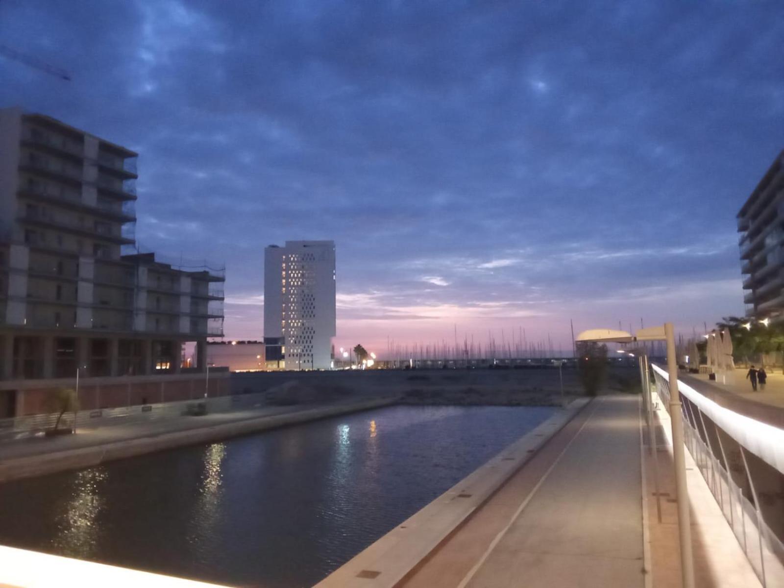 Ap4Us B1 - Apartment For Us - Sightseeing & Beach Near To Barcelona Badalona Bagian luar foto